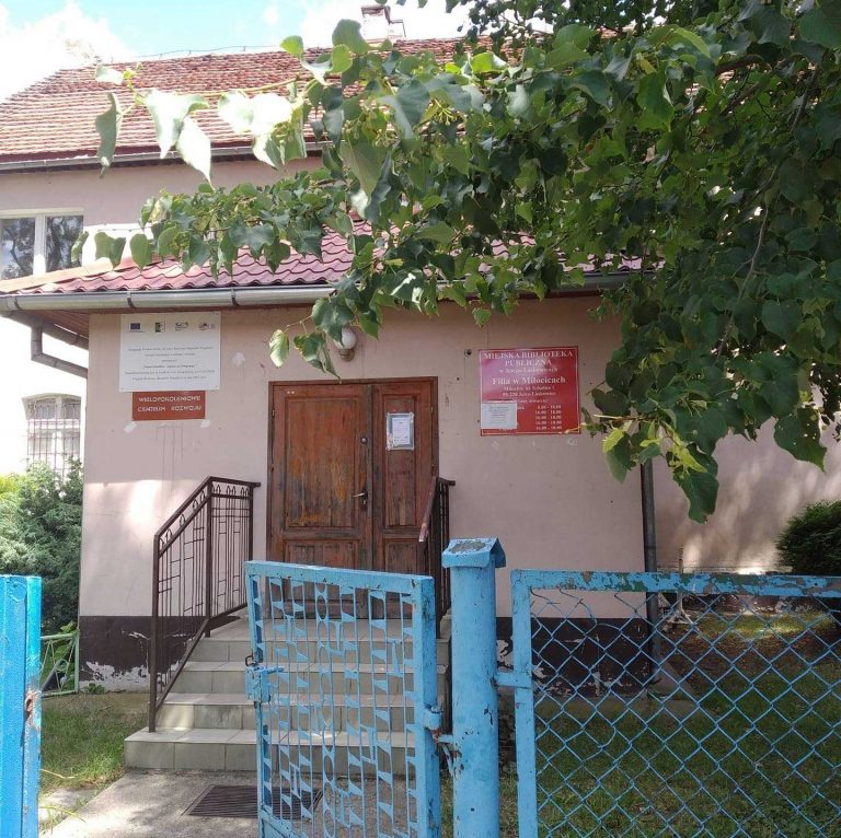 Dawna szkoła - budynek