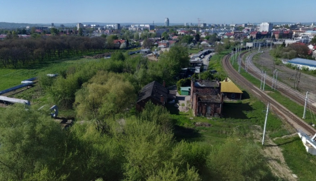 Widok na stację pomp z lotu ptaka